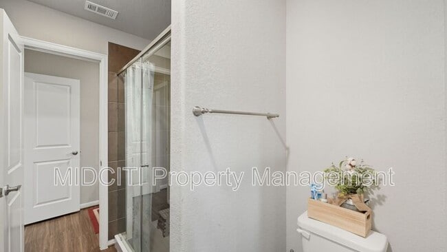 Building Photo - 6370 Tarrant Hl