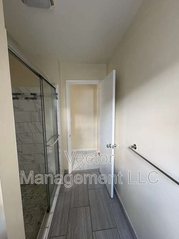 Building Photo - 1400 Ella T Grasso Blvd