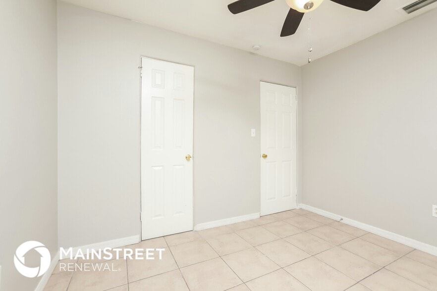 Building Photo - 411 S Bay Ave