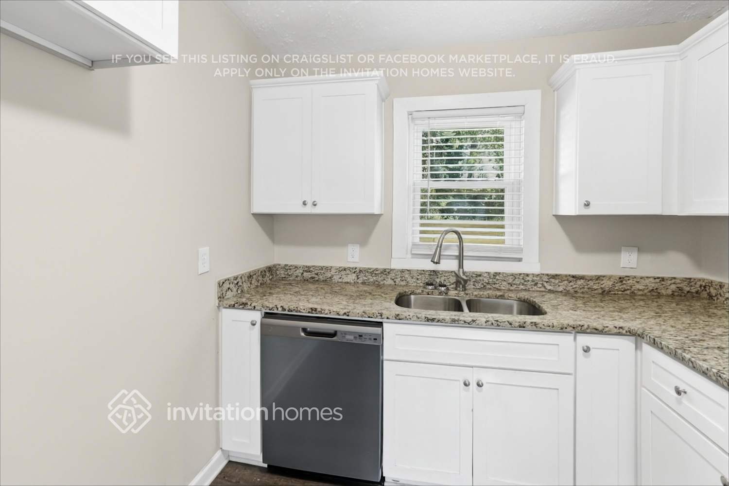 Building Photo - 2490 Habersham Dr
