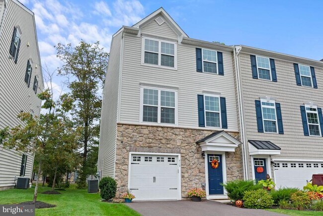 Building Photo - 410 Arbor Blvd