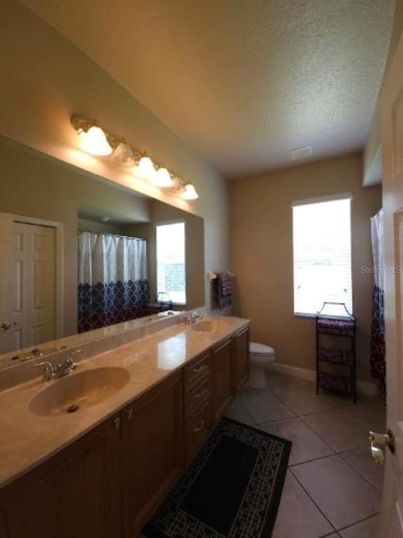 Building Photo - 3037 Lynwood Ct