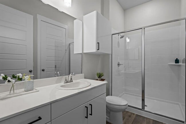 Building Photo - 476 Suffield Dr