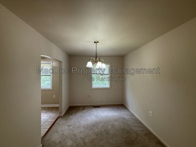 Building Photo - 14611 Earlham Ct