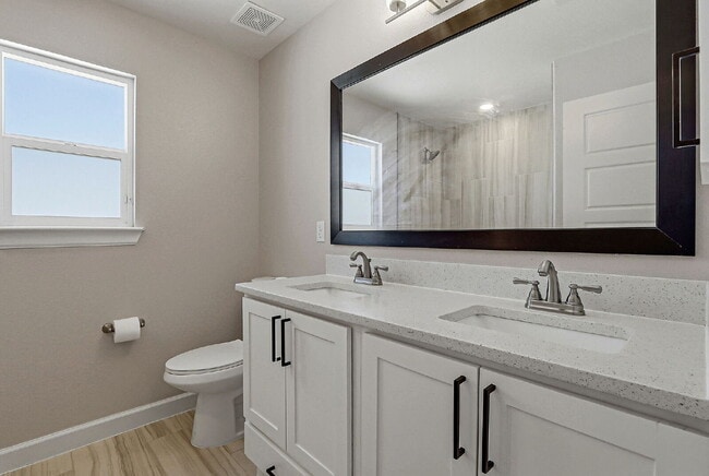 Building Photo - 3 bedroom with flex room available in Horizon City