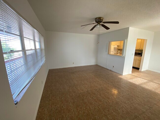 Building Photo - 209 Norwich I