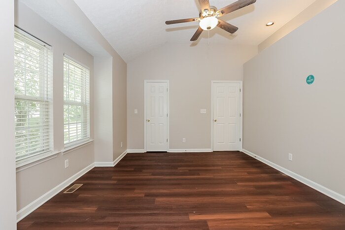 Building Photo - 129 Cimmaron Dr