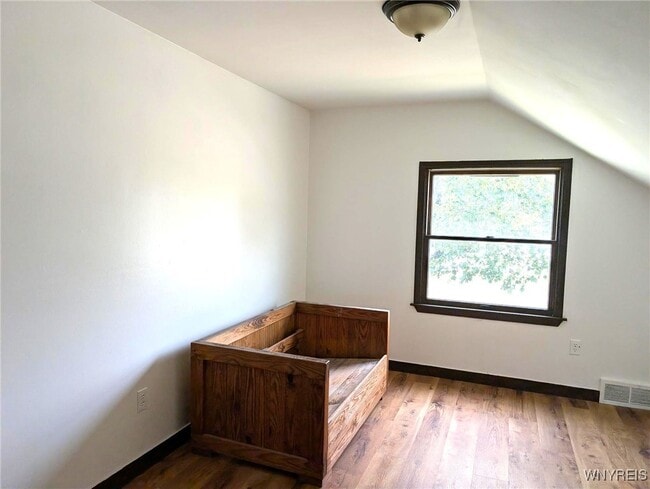 Building Photo - 881 Highland Ave