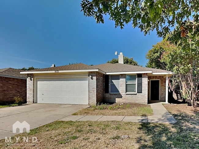 Building Photo - 16521 Woodside Dr