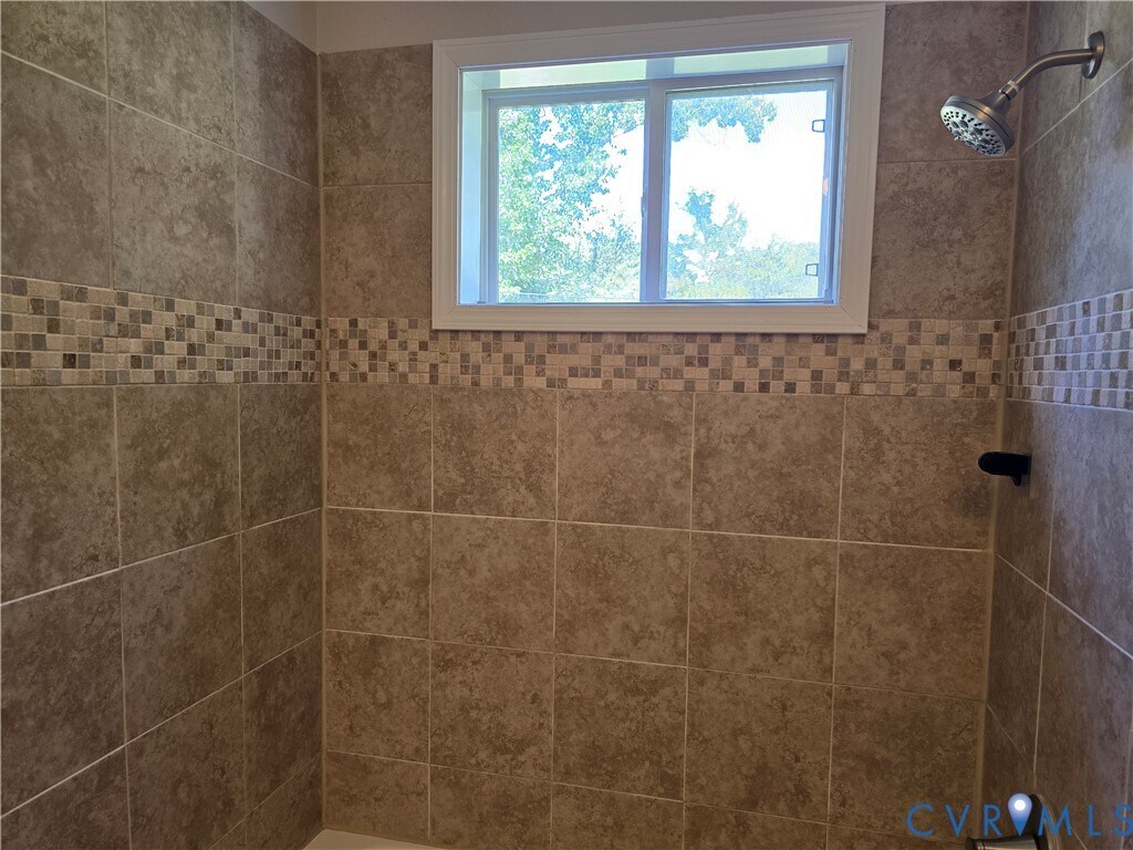 Building Photo - 7998 Wynbrook Ln