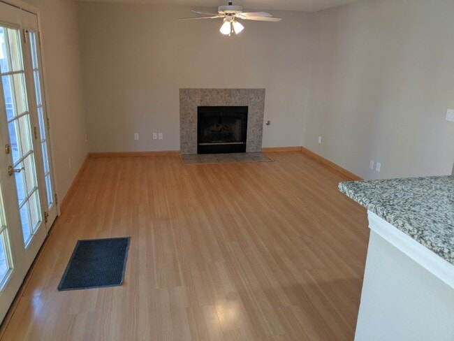 Building Photo - 6768 Shelter Ln