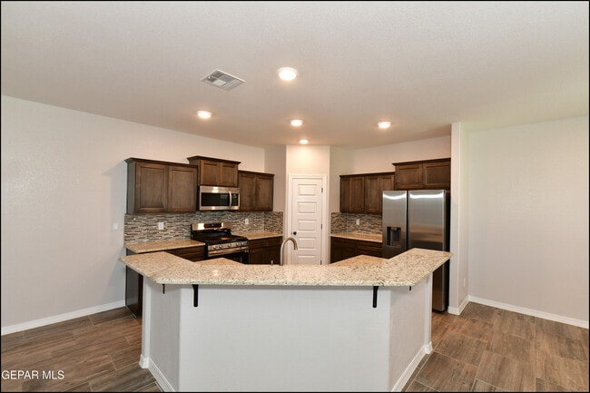 Building Photo - 2712 Sammy Cervantes St