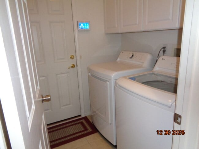 Building Photo - Immaculate Rancho Vista One Story Home