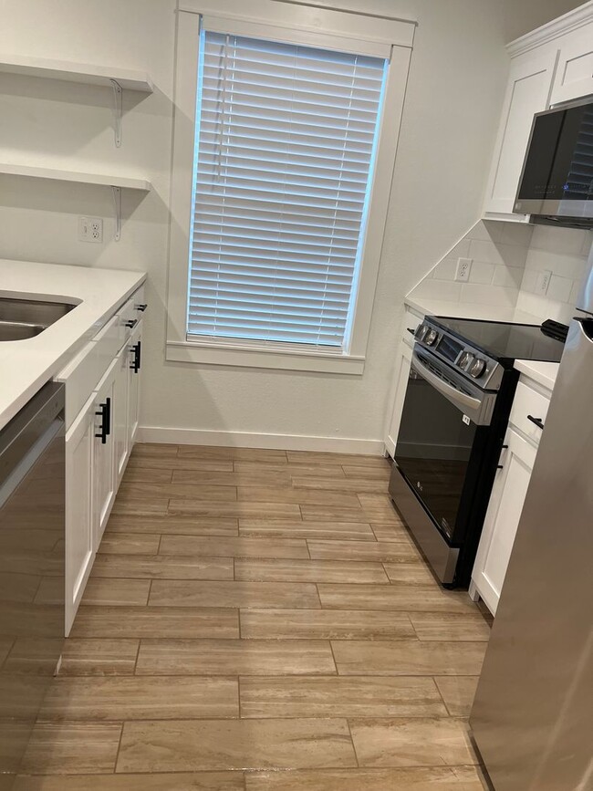 Building Photo - CLEARWATER - NORTH ST DUPLEX