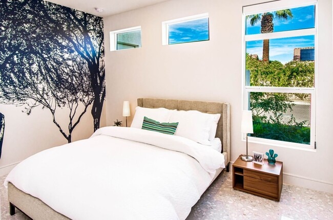 Building Photo - Indian Wells Luxury