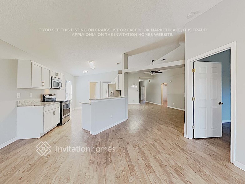 Building Photo - 2107 Deercroft Dr