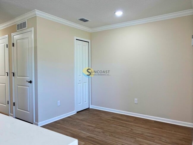 Building Photo - 5669 George Ct