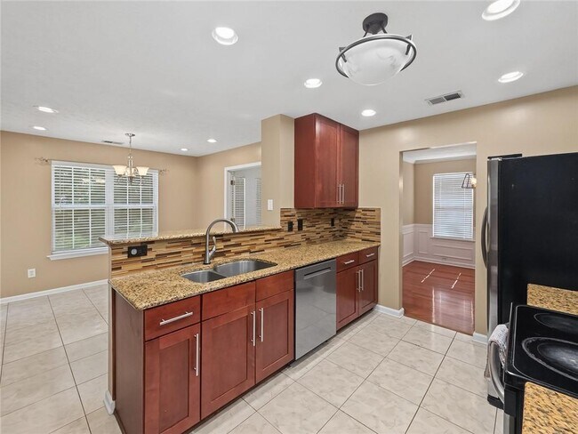 Building Photo - 1809 Wellborn Way SW
