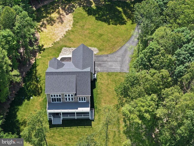 Building Photo - 44 Deep Crk Cir