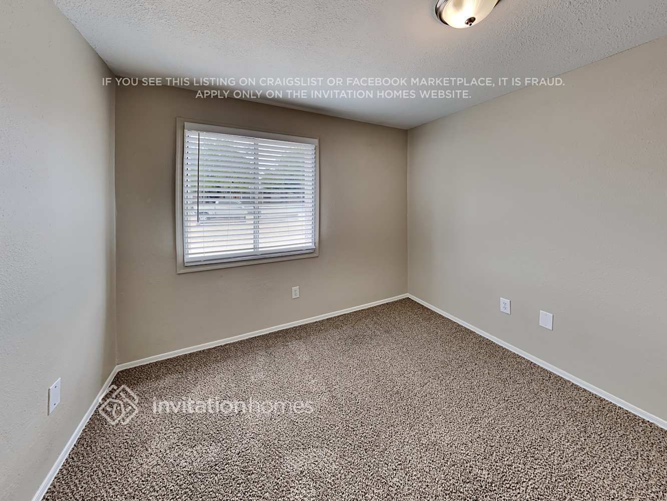 Building Photo - 4102 N 71st Ln
