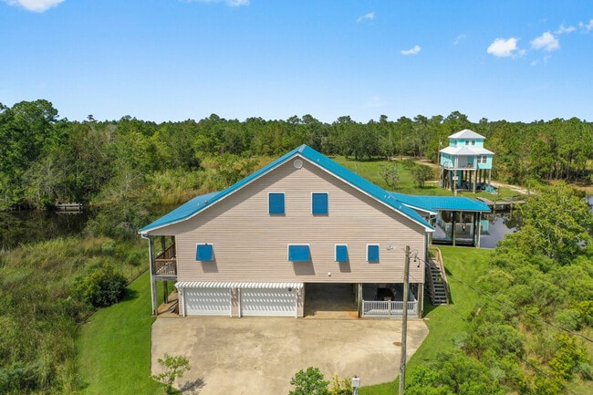 Building Photo - 4166 Old Lazy River Rd