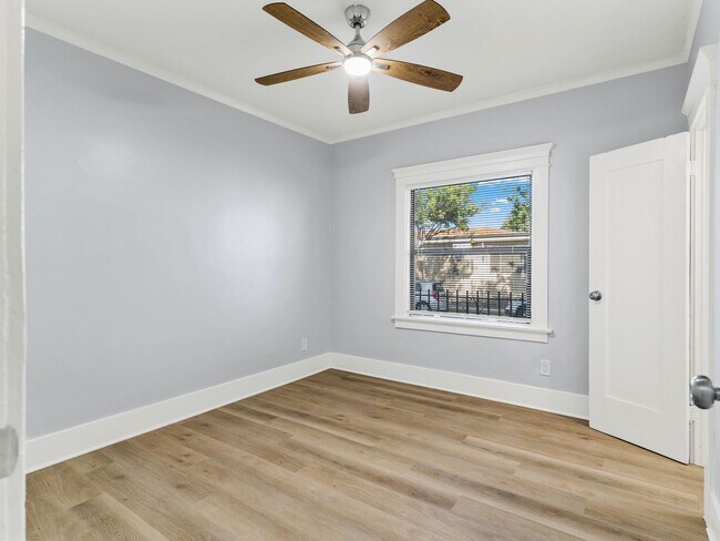 Building Photo - 441 Dawson Ave
