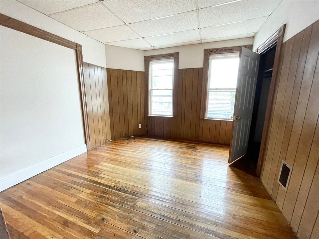 Building Photo - 28 Harbor View St