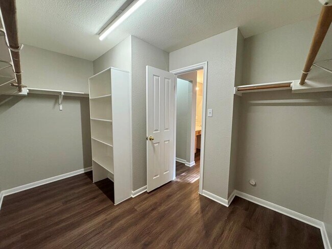Building Photo - 5305 Tamango Way