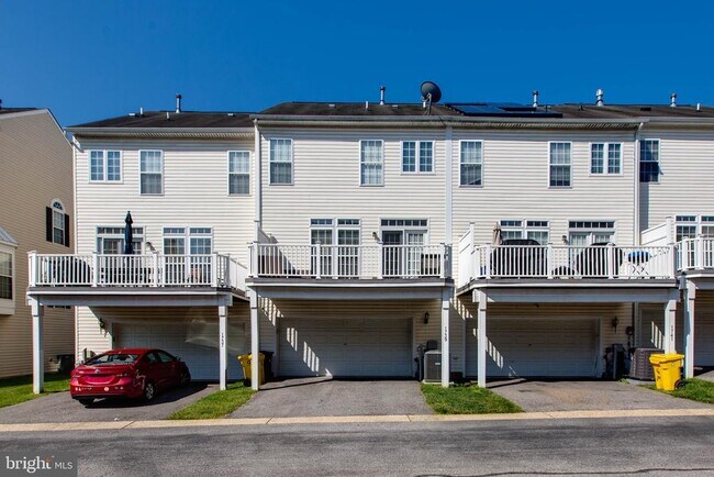 Building Photo - 1739 Theale Way