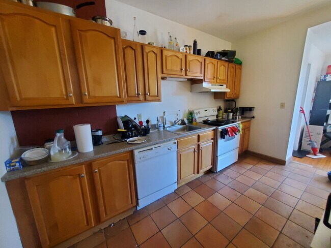Building Photo - 41 Egremont Rd