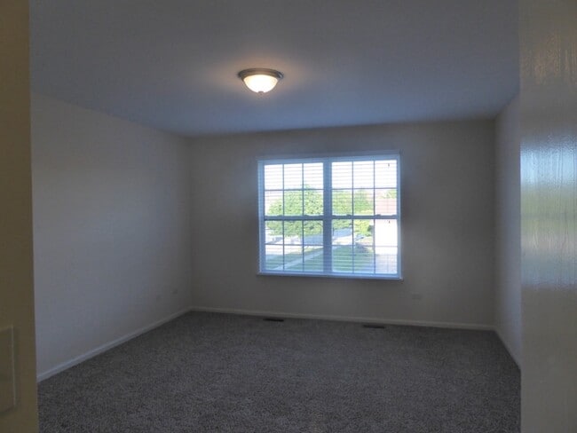 Building Photo - 380 Littleton Trail