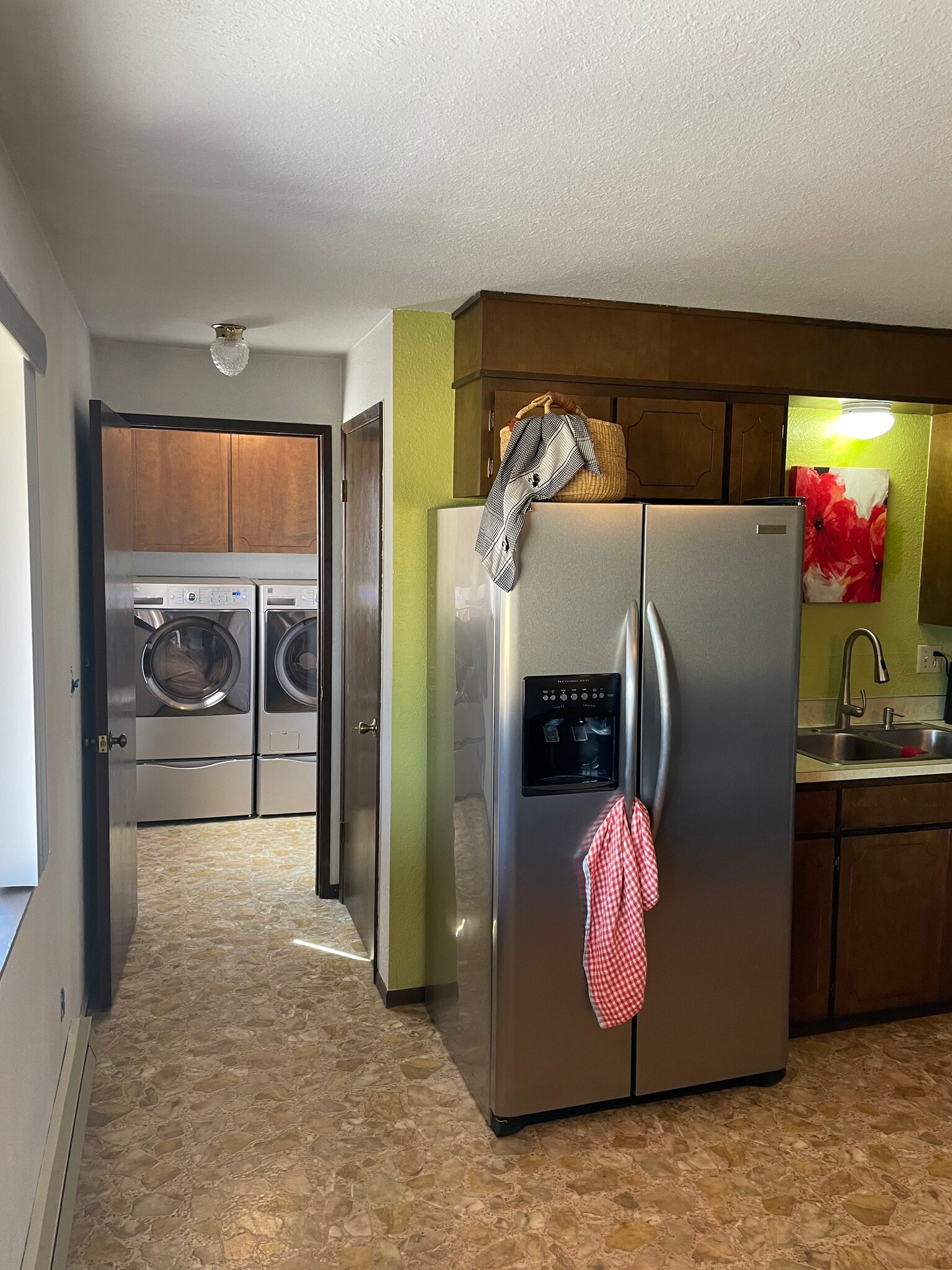 Building Photo - 995 Grandview Ave