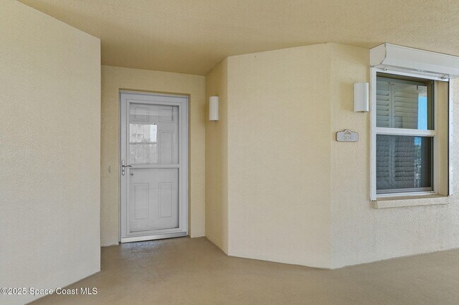 Building Photo - 480 Sail Ln