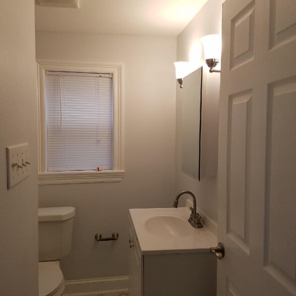 Building Photo - 3040 Fortin St