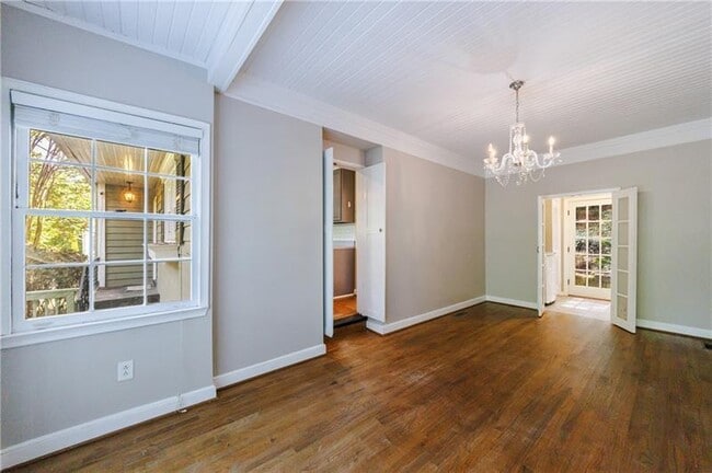 Building Photo - 2311 Pembrook Pl NE