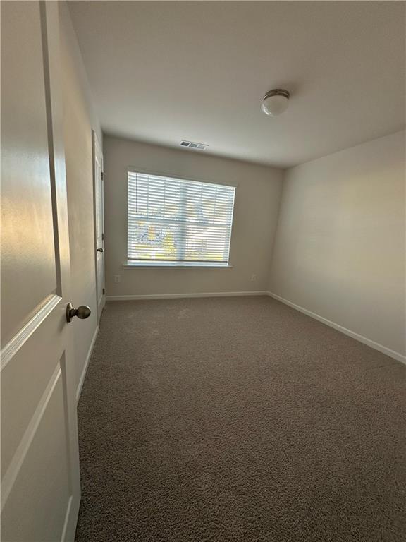 Building Photo - 45 Pineview Dr