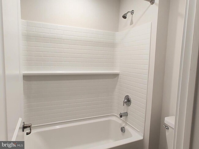 Building Photo - 3 Wafer Aly