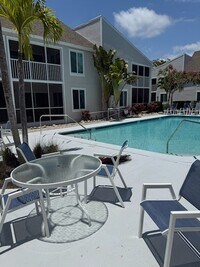 Building Photo - Esturary