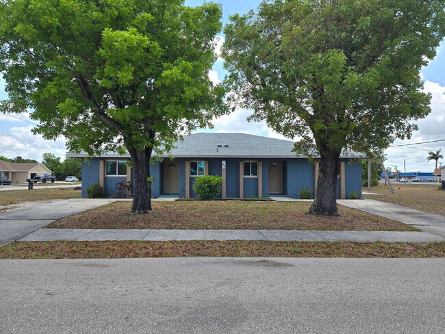 Primary Photo - 1202 SE 8th Terrace