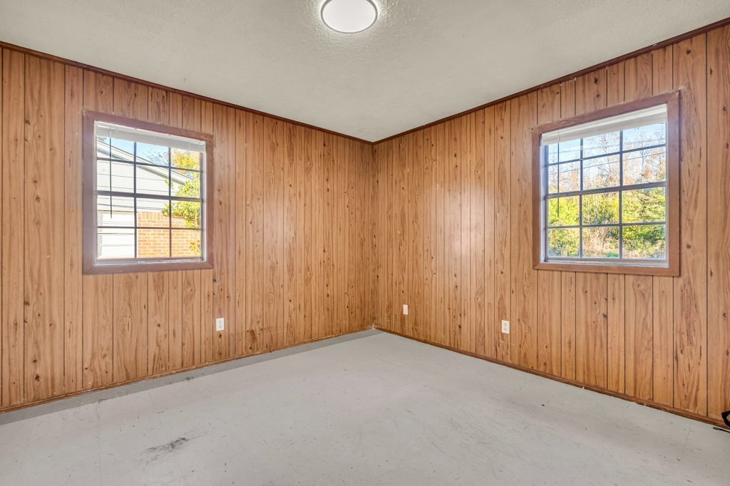 Building Photo - 340 Wyman Dr