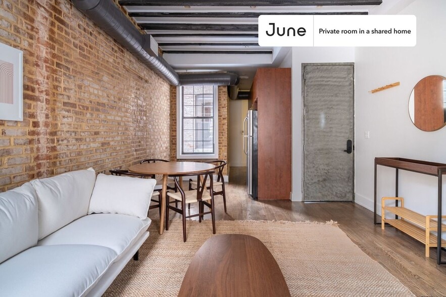 Building Photo - Chic ROOM at The Clark House