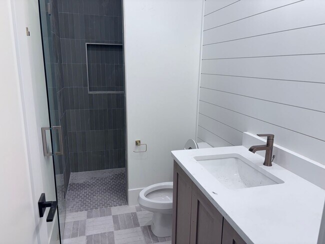 Building Photo - Gorgeous New Construction with 6 bed 4 bath plus Swimming Pool and RV Garage