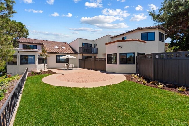 Building Photo - 6801 El Fuerte St