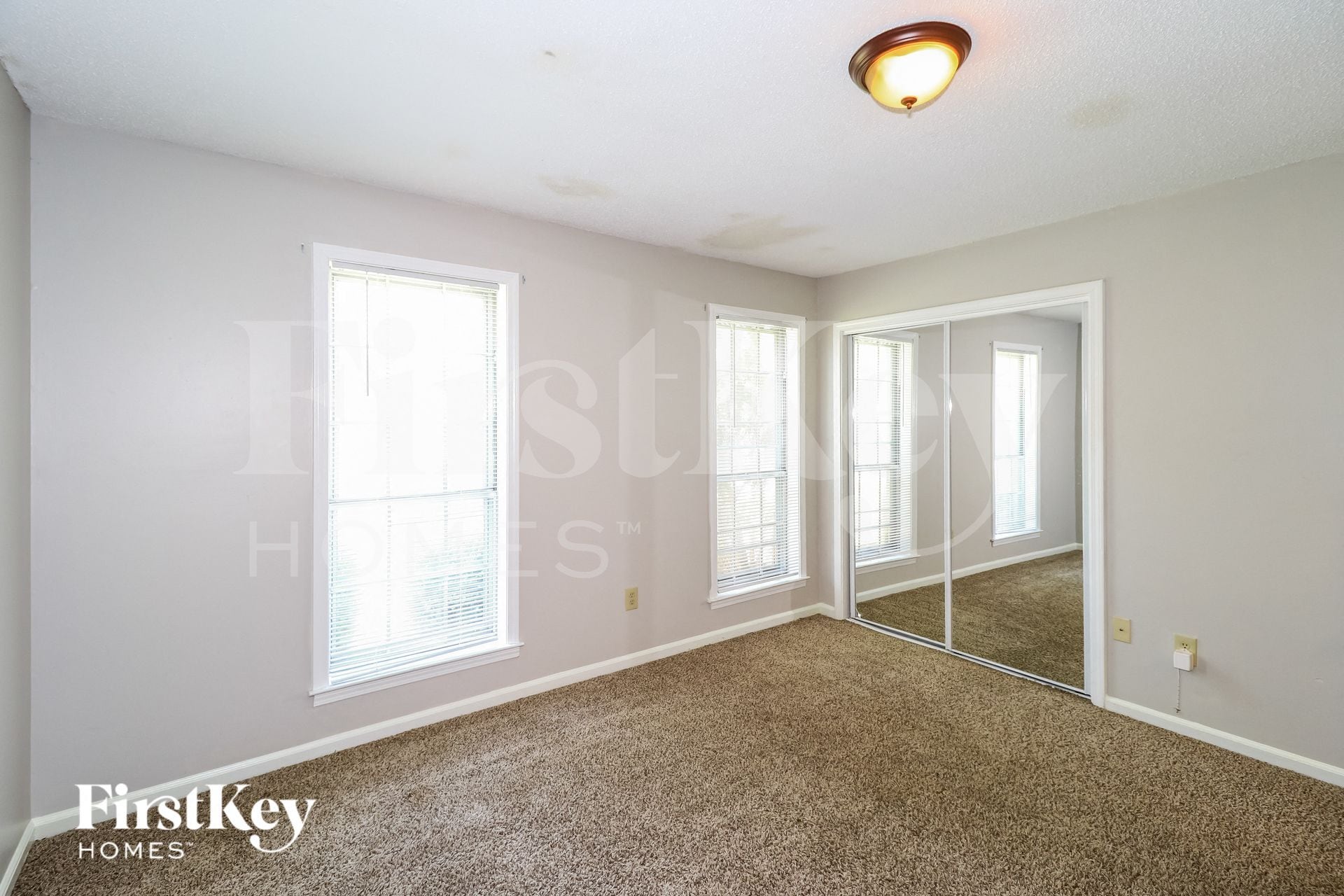 Building Photo - 2082 Leichester Ln