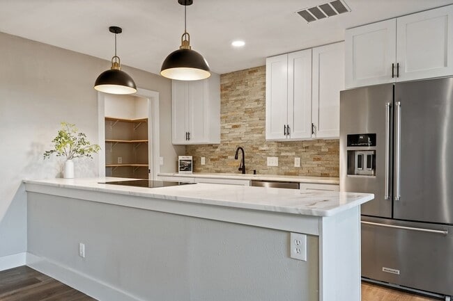 Building Photo - 503 Rogers Way