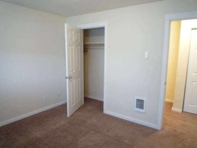 Building Photo - 1956 S G St