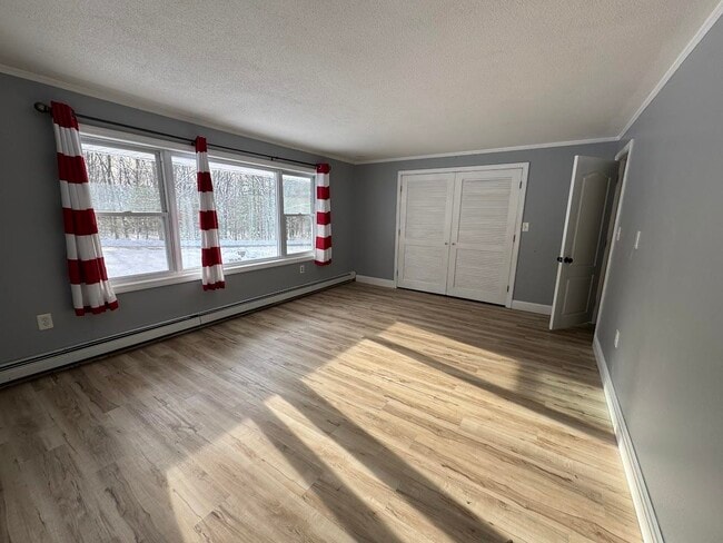 Building Photo - 240 Leda Ave