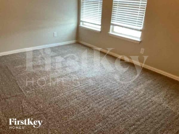 Building Photo - 664 River Garden Dr