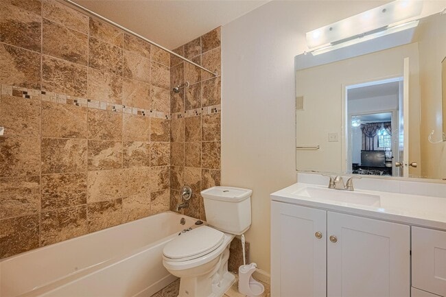 Building Photo - 6500 Sands Point Dr