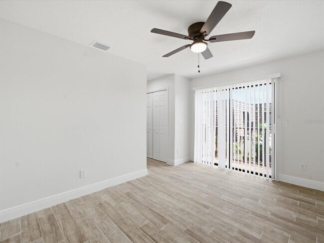 Building Photo - 15446 E Pond Woods Dr